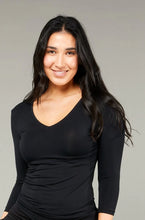 Load image into Gallery viewer, Tani 3/4 V Neck / Black
