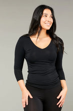 Load image into Gallery viewer, Tani 3/4 V Neck / Black
