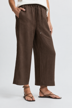 Load image into Gallery viewer, Tirari Pintuck Pant Coco
