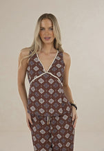 Load image into Gallery viewer, VINTAGE TALES TOP - CHOC/CREAM
