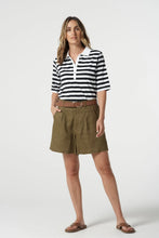 Load image into Gallery viewer, Trail Cotton Half Sleeve Polo - Navy/White
