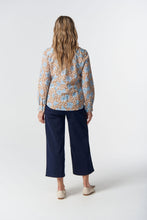 Load image into Gallery viewer, Traditional Printed Shirt Blue Flowers
