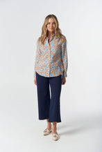 Load image into Gallery viewer, Traditional Printed Shirt Blue Flowers
