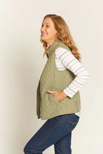 Load image into Gallery viewer, GC Quilted Vest / Sage
