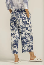 Load image into Gallery viewer, Linen Blue Floral Cropped Pant
