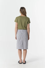 Load image into Gallery viewer, 5 Pocket Knee Length Skirt - Navy/White
