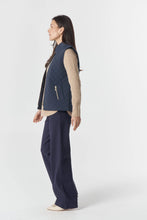 Load image into Gallery viewer, The Heritage Quilted Vest - Navy
