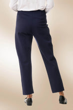 Load image into Gallery viewer, Givoni YX19 - Short Pant / Navy
