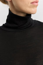 Load image into Gallery viewer, Toorallie Turtle Neck Merino / Black
