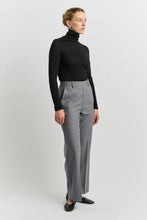 Load image into Gallery viewer, Toorallie Turtle Neck Merino / Black
