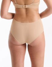 Load image into Gallery viewer, Smooth Silhouettes Low Back Brief - Praline
