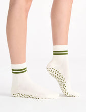 Load image into Gallery viewer, Organic Cotton Grip Crew Sock - Meadow
