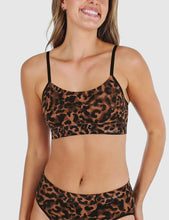Load image into Gallery viewer, Bondi Bare Seamless Padded Scoop Bra - Leopard
