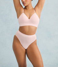 Load image into Gallery viewer, Ambra Bondi Bare Padded Longline Bra - Shell
