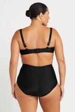 Load image into Gallery viewer, Hues Monet Underwire DD - E Cup Bikini Top Black
