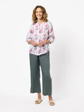 Load image into Gallery viewer, Kirrie 3/4 Sleeve Shirt

