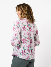 Load image into Gallery viewer, Kirrie 3/4 Sleeve Shirt
