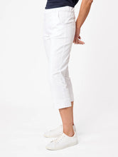 Load image into Gallery viewer, Taren 3/4 Length Pant

