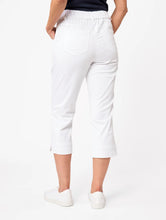 Load image into Gallery viewer, Taren 3/4 Length Pant

