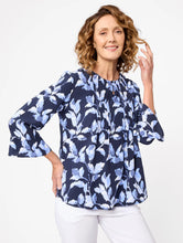 Load image into Gallery viewer, Brittany 3/4 Sleeve Shirt
