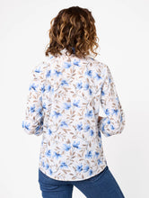 Load image into Gallery viewer, Evalee 3/4 Sleeve Shirt
