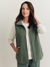 Load image into Gallery viewer, Kenzy Sherpa Vest - Green
