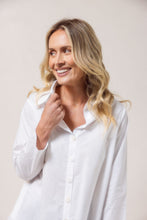 Load image into Gallery viewer, 100% Cotton Gathered Back Shirt - White
