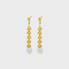 Load image into Gallery viewer, IVY PEARL EARRINGS
