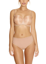 Load image into Gallery viewer, Smoothing Moulded Strapless Bra
