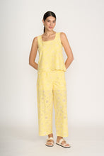 Load image into Gallery viewer, Juicy Details Pant - Yellow Flower
