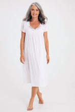 Load image into Gallery viewer, Givoni Mid Nightie / White
