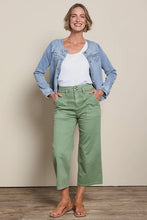 Load image into Gallery viewer, Hudson Crop Denim Jean - Fern
