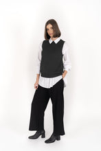 Load image into Gallery viewer, Gale Vest / Charcoal
