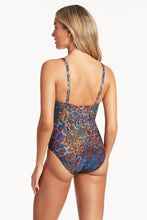 Load image into Gallery viewer, Hunter Plunge One Piece With Macrame Detail

