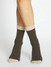 Load image into Gallery viewer, Levante Sofia Two Tone Socks Choc

