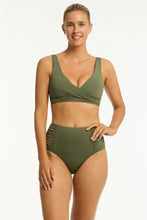 Load image into Gallery viewer, Eco Essentials Cross Front Multifit Bra / Khaki
