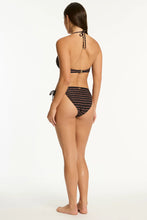 Load image into Gallery viewer, Riptide Longline Halter
