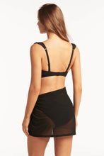 Load image into Gallery viewer, Essentials Short Mesh Wrap / Black
