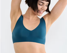 Load image into Gallery viewer, Zero Feel 2.0 Bralette Smoky Blue

