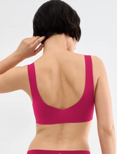 Load image into Gallery viewer, Zero Feel 2.0 Bralette Berry
