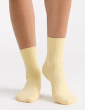 Load image into Gallery viewer, Organic Cotton Wide Rib Crew Sock - Meringue
