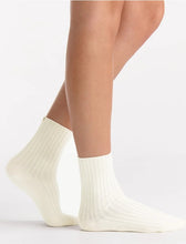 Load image into Gallery viewer, Organic Cotton Wide Rib Crew Sock - Buttercream
