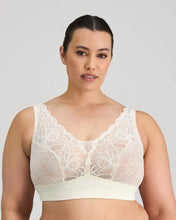Load image into Gallery viewer, Midnight Express Wire Free Bra - Egret
