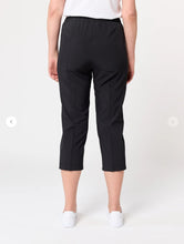Load image into Gallery viewer, Eureka 3/4 Pant - Black
