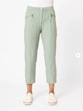 Load image into Gallery viewer, Eureka Short Length Pant - Fennel
