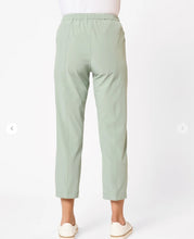 Load image into Gallery viewer, Eureka Short Length Pant - Fennel
