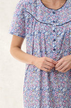 Load image into Gallery viewer, Daisy Short Sleeve Short Nightie
