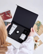Load image into Gallery viewer, Essential Collection Gift Box - Wild Lemon Myrtle

