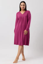 Load image into Gallery viewer, DIAMOND PLEAT NIGHTIE BORDEAUX - Y334DP
