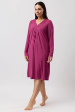 Load image into Gallery viewer, DIAMOND PLEAT NIGHTIE BORDEAUX - Y334DP
